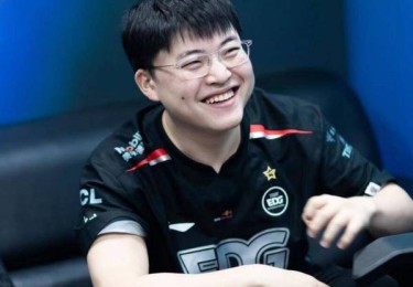 “巅峰Uzi退役后再看ADC格局：开云体育app深入阐释LPL射手时代终结与后继者承压前行”